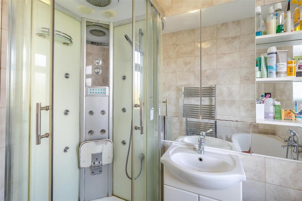 8588934-interior09.jpg