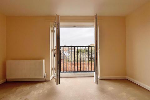 2 bedroom apartment for sale - Gainsborough Court, Great Yarmouth
