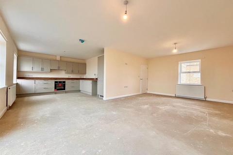 3 bedroom apartment for sale, Gainsborough Court, Great Yarmouth
