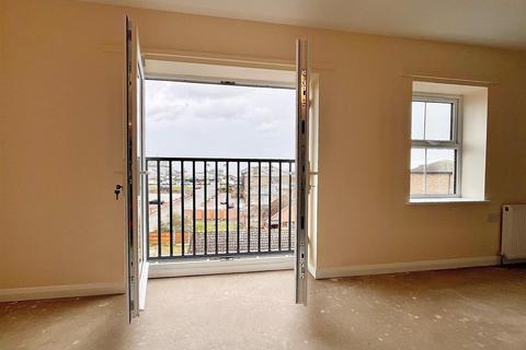 3 bedroom apartment for sale, Gainsborough Court, Great Yarmouth