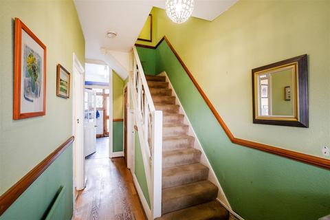 6 Mount View Road, London, E4 7EF