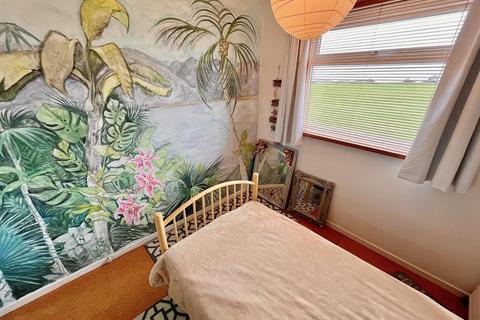 2 bedroom chalet for sale, Winterton-on-Sea
