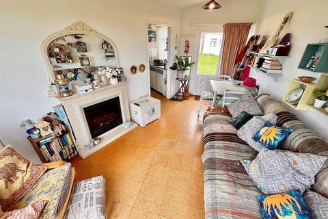 2 bedroom chalet for sale, Winterton-on-Sea