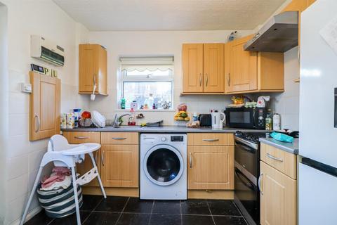 3 bedroom semi-detached house for sale, Tinsworth Road, Wakefield WF2