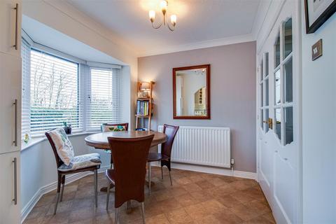 3 bedroom semi-detached house for sale - Springbank Mews, Wakefield WF3