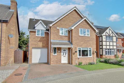 4 bedroom detached house for sale, Elsworth Close, St. Ives