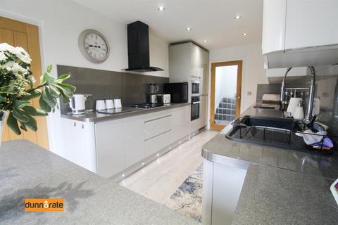 4 bedroom semi-detached house for sale, Sytchmill Way, Stoke-On-Trent ST6