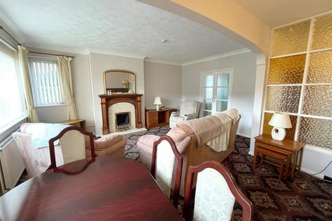 2 bedroom bungalow for sale - Crewe Road, Sandbach