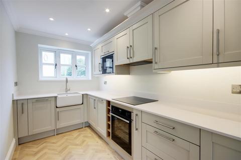 4 bedroom end of terrace house for sale, Houses at Silverdale Mews, Silverdale Road, Tunbridge Wells, TN4 9HX