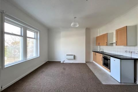 Studio to rent, Campbell Road