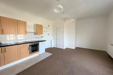 Studio to rent - Campbell Road