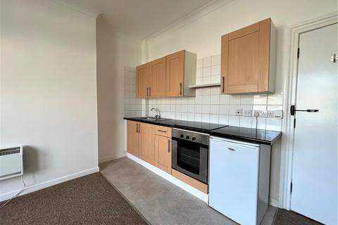 Studio to rent - Campbell Road