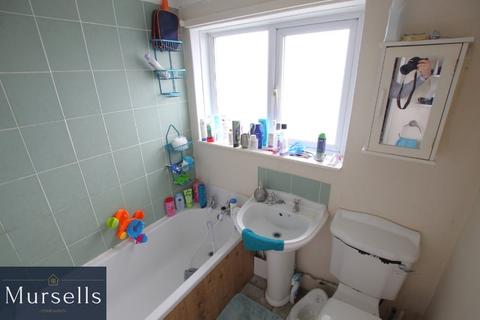 28 Fitzworth Avenue, Poole, BH16 5AY