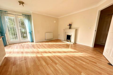 2 bedroom apartment for sale,  Drifters Drive, DEEPCUT, CAMBERLEY GU16