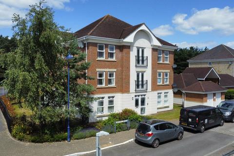 2 bedroom apartment for sale,  Drifters Drive, DEEPCUT, CAMBERLEY GU16