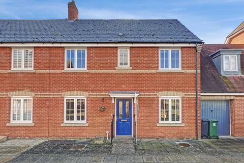 3 bedroom terraced house for sale, Massingham Drive, Earls Colne, Colchester, CO6