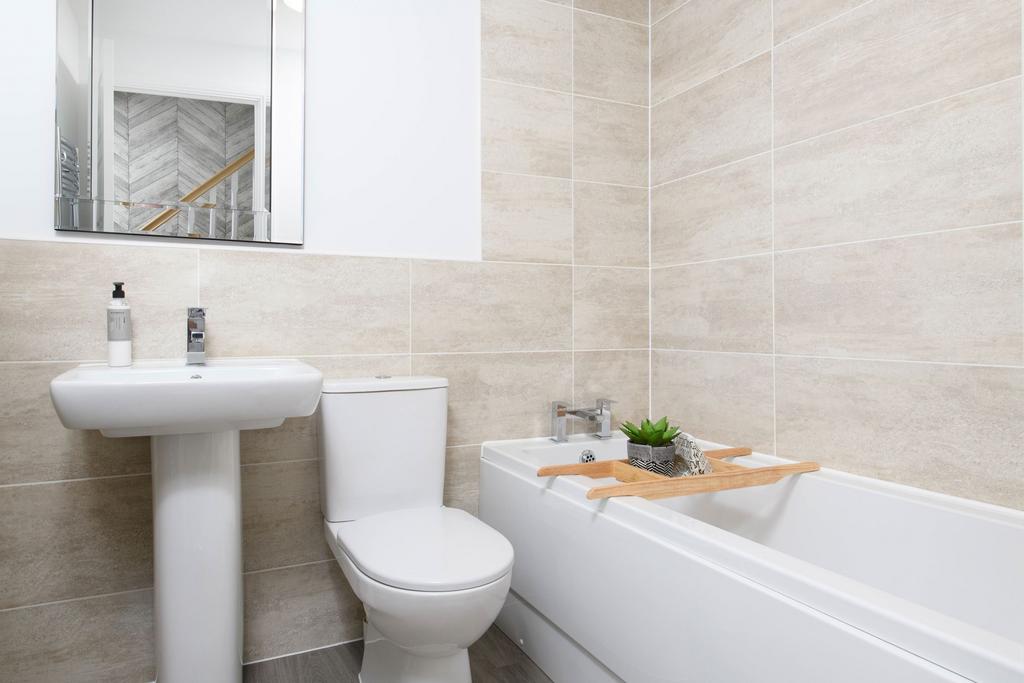 Fircroft 6 bed home Bathroom