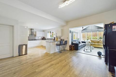 11 Ashbery Road, Backford, Chester, CH1 6QD