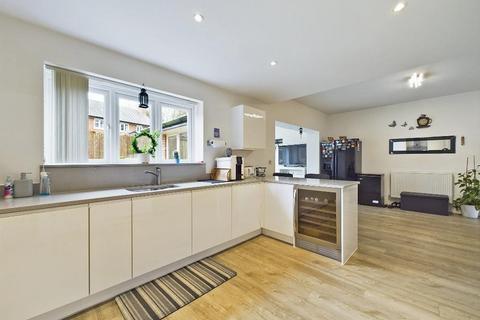 11 Ashbery Road, Backford, Chester, CH1 6QD