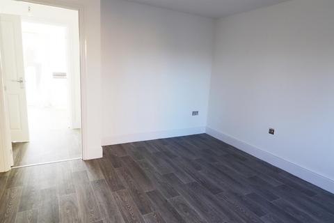 3 bedroom flat to rent - Brunel Drive, Gotherington, Cheltenham, GL52