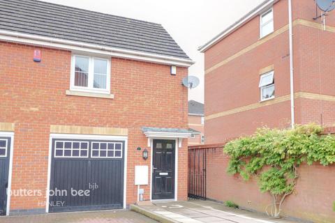 2 bedroom coach house for sale, Hayeswood Grove, Norton Heights, ST6 8GG