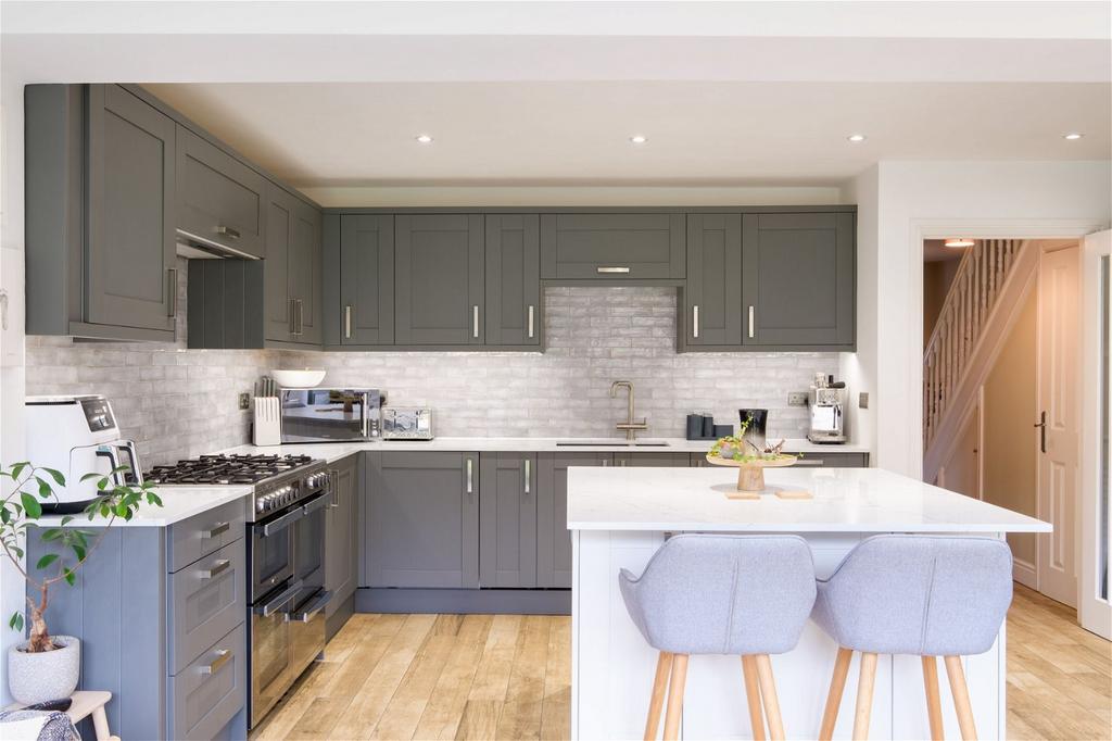 Dairy Way, Chew Stoke 4 bed semidetached house for sale £475,000