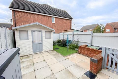 2 bedroom semi-detached house to rent - Laxton Crescent, Evesham WR11