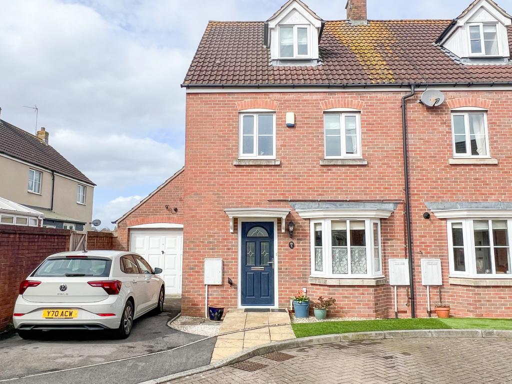 Clermont Close, Patchway, Bristol, Gloucestershire, BS34 4 bed end of