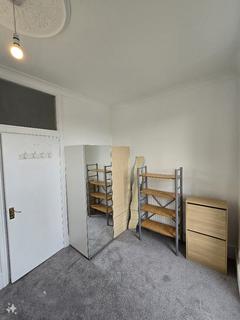 2 bedroom maisonette to rent - Kennington Road, London SE11
