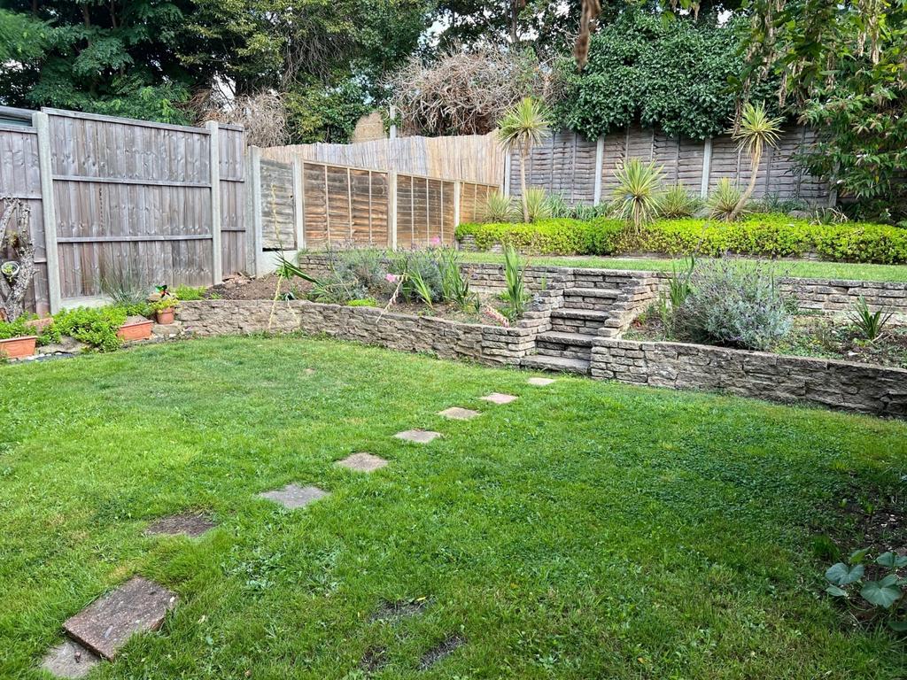 Garden left