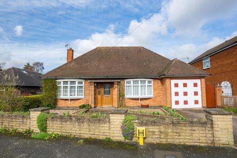2 bedroom bungalow for sale - Boyslade Road East, Hinckley, LE10