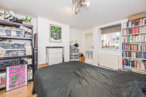 1 bedroom flat for sale, Thistlewaite Road, London, E5