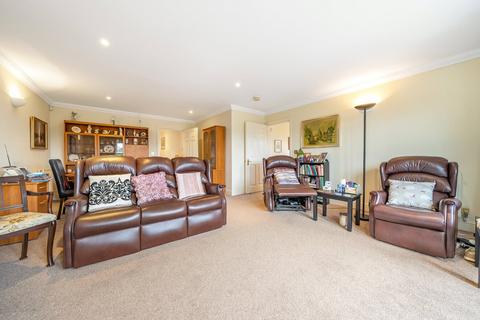 2 bedroom flat for sale, Parkside House, Burpham GU4