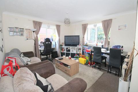 2 bedroom flat for sale - Dutch Barn Close, Stanwell, Staines-upon-Thames, Surrey, TW19 7NG