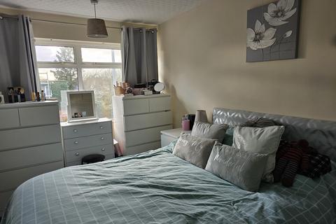 1 bedroom flat for sale, Cross Street, Morton DN21