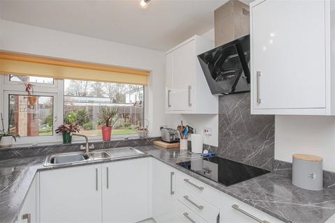 3 bedroom detached house for sale, Hazeldene Gardens, Banbury