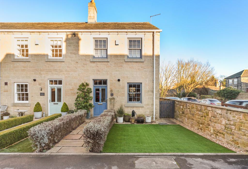 Crescent Cottages, Harewood 2 bed cottage for sale £450,000