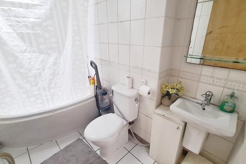 2 bedroom flat for sale, Kingsway Flat 2, Levenshulme