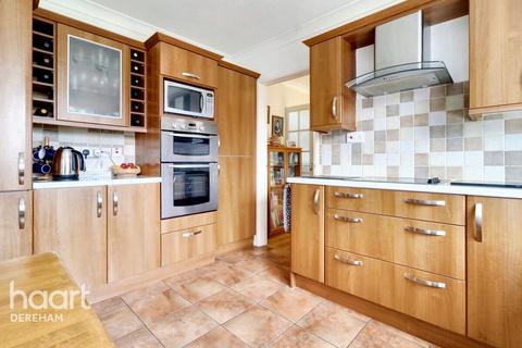 27 Bellmere Way, Saham Toney, Thetford, IP25 7HA