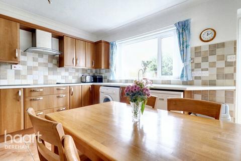27 Bellmere Way, Saham Toney, Thetford, IP25 7HA