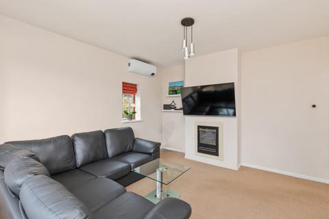 11 Broadbridge Lane, Smallfield, Horley, RH6 9RE
