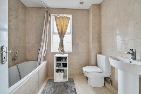 18 Bereweeke Way, Winchester, SO22 6BJ