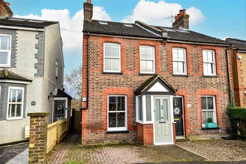 3 bedroom semi-detached house to rent - Alexandra Road, Kings Langley, Herts, WD4