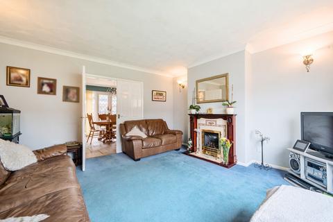 4 bedroom semi-detached house for sale, Leyfields Crescent, Warwick, Warwickshire