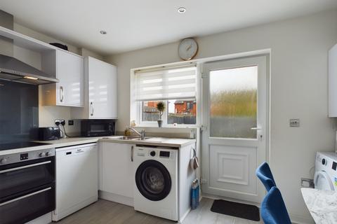 2 bedroom semi-detached house for sale - Broadleaf Crescent, Standish, Wigan, Lancashire, WN6