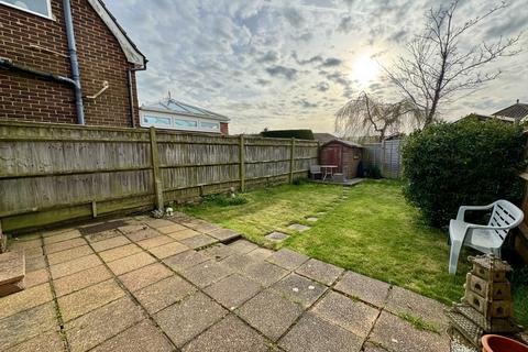 3 bedroom semi-detached house for sale, Farmlands Close, Polegate, East Sussex, BN26