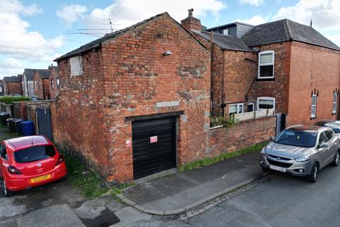 2 bedroom end of terrace house for sale - Ormskirk Road, Wigan, WN5
