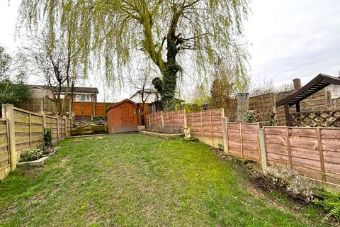 2 bedroom terraced house for sale, Mottram Road, Hyde