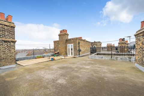 1 bedroom flat for sale, Bedford Hill, Balham