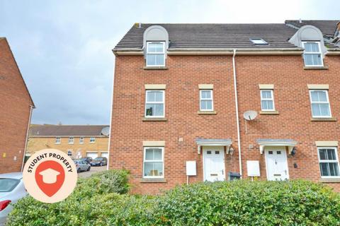 4 bedroom end of terrace house to rent, Wright Way, Stoke Park